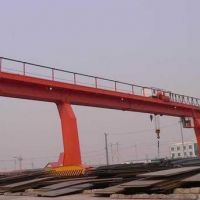 大連門式起重機