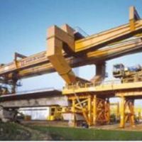輔助導梁式架橋機，大型桁架式架橋機，還是書強質量可靠