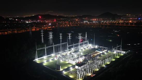 6月30日，我省第52座超高壓變電站500千伏甬港變在寧波投產。 (2)