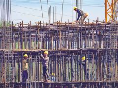 洋浦保稅港區：項目建設熱火朝天