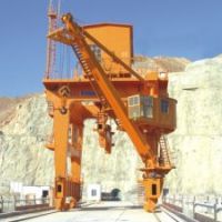 ?？陔p向雙回轉壩頂門機