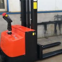 大理起重機(jī)-自動升降機(jī)