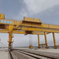 貴州雙梁吊鉤門式起重機