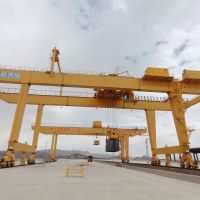 雙梁門式起重機(jī) 實(shí)現(xiàn)高效物料搬運(yùn) 起重機(jī) 起重設(shè)備 龍門吊