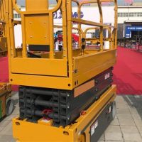 西安電動自行走升降平臺廠家